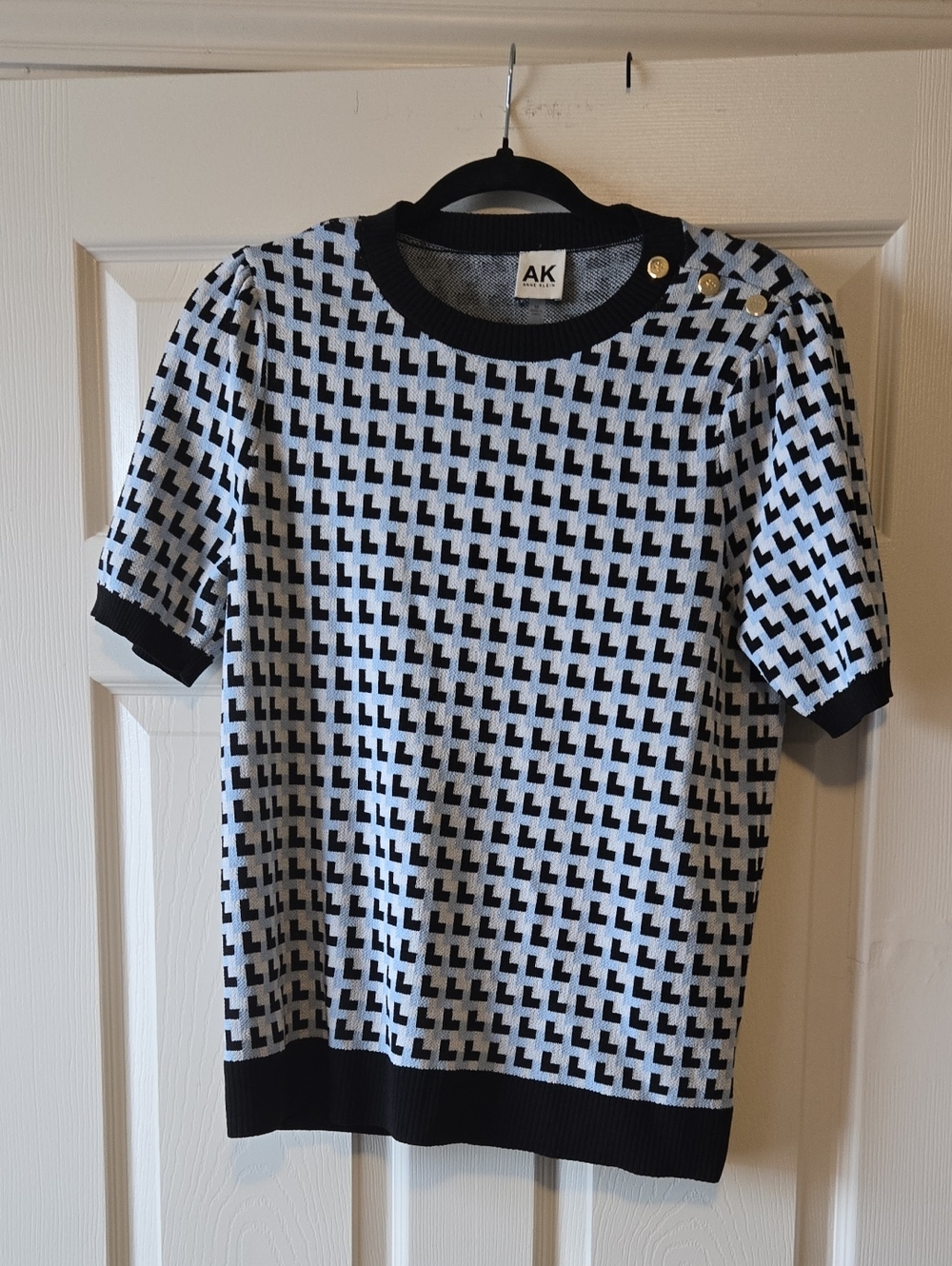 AK Anne Klein | Blue & White Patterned Womens Short Sleeve Sweater Top